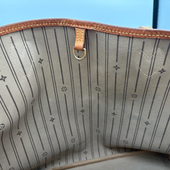 LOUIS VUITTON Monogram Neverfull MM Brown Tote Bag - Picture 7 of 16